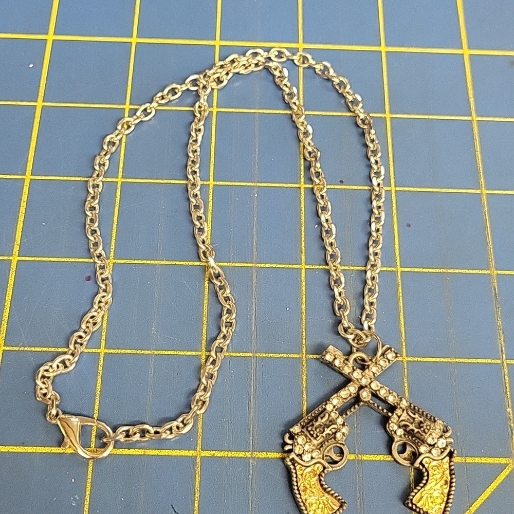 Rhinestone Western Duo Guns Silver Tone 20" Necklace
